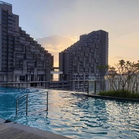 Imperio Residence By Myplace Малакка Экстерьер фото